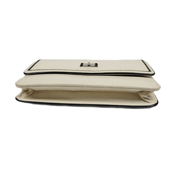 Chanel Wallet on a Chain | Cream Clutch - Picture 6 of 9